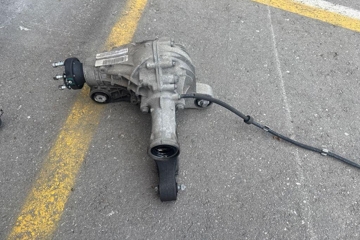 MERCEDES-BENZ GLE W166 (2015-2018) Front Transfer Case A1663300200 32204278