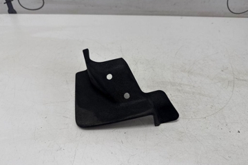 VOLVO XC60 2 generation (2017-2024) Rear Right Mudguard 31469567 32204495