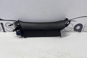 VOLVO XC60 2 generation (2017-2024) Aizmugurējā kreisā statnes apdare 31425699 32204592