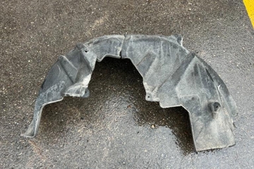 VOLVO XC60 2 generation (2017-2024) Rear Left Arch Liner 32392474 32204870