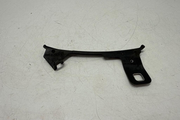 AUDI A4 B9/8W (2015-2024) Rear arch 8W0853828B 32205253