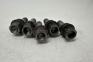 VOLVO XC60 2 generation (2017-2024) Bolts 32205521