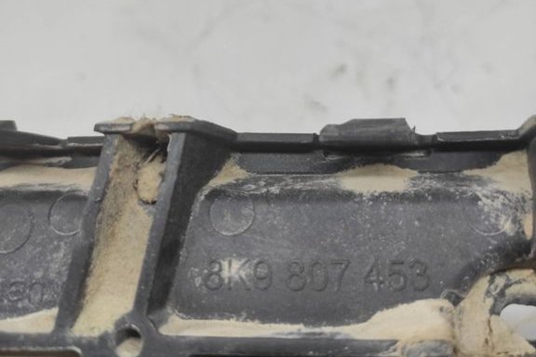 AUDI A4 B8/8K (2011-2016) Левый держатель заднего бампера 8K9807453 31460267