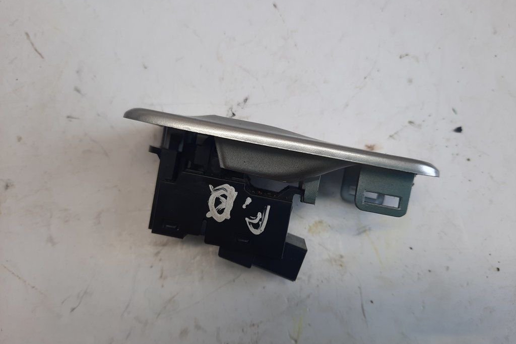JAGUAR XF 1 generation  (2011-2016) Rear Left Door Window Control Switches AW9314717AB 15363973
