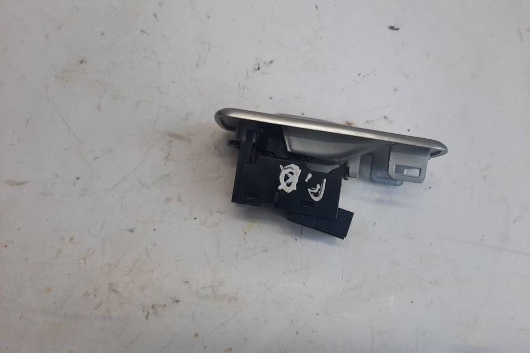 JAGUAR XF 1 generation  (2011-2016) Rear Left Door Window Control Switches AW9314717AB 15363975