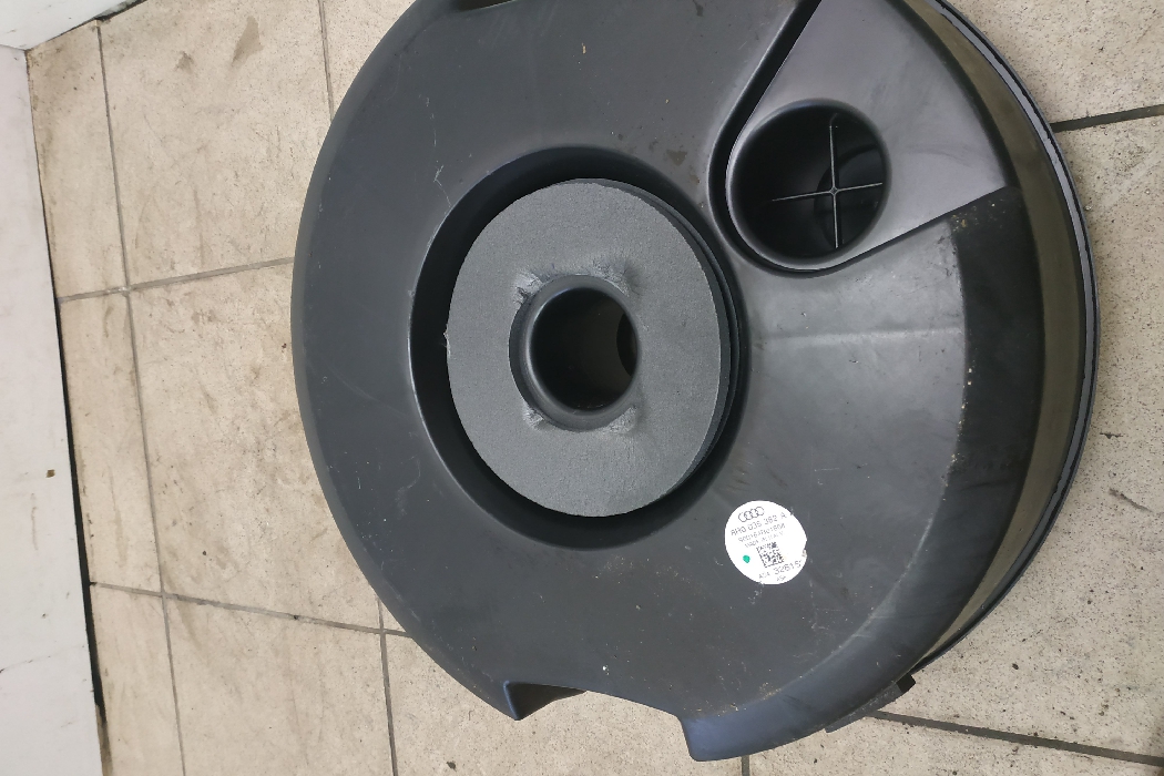 audi q5 subwoofer