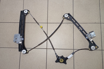 MERCEDES-BENZ E-Class W212/S212/C207/A207 (2009-2016) Priekšējo labo durvju logu pacēlājs A2077200646,961892103,961887104,977648106 31566742