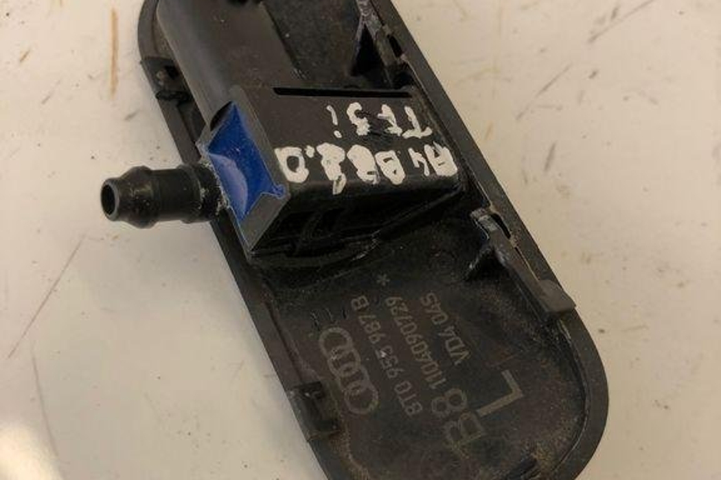 AUDI A4 B8/8K (2011-2016) Форсунка ветрового стекла 8T0955987B 32208455