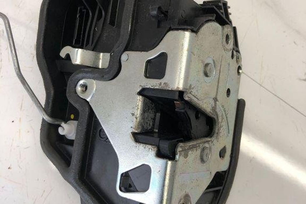 BMW 5 Series F10/F11 (2009-2017) Rear Left Door Lock 7202147,053702 32208495