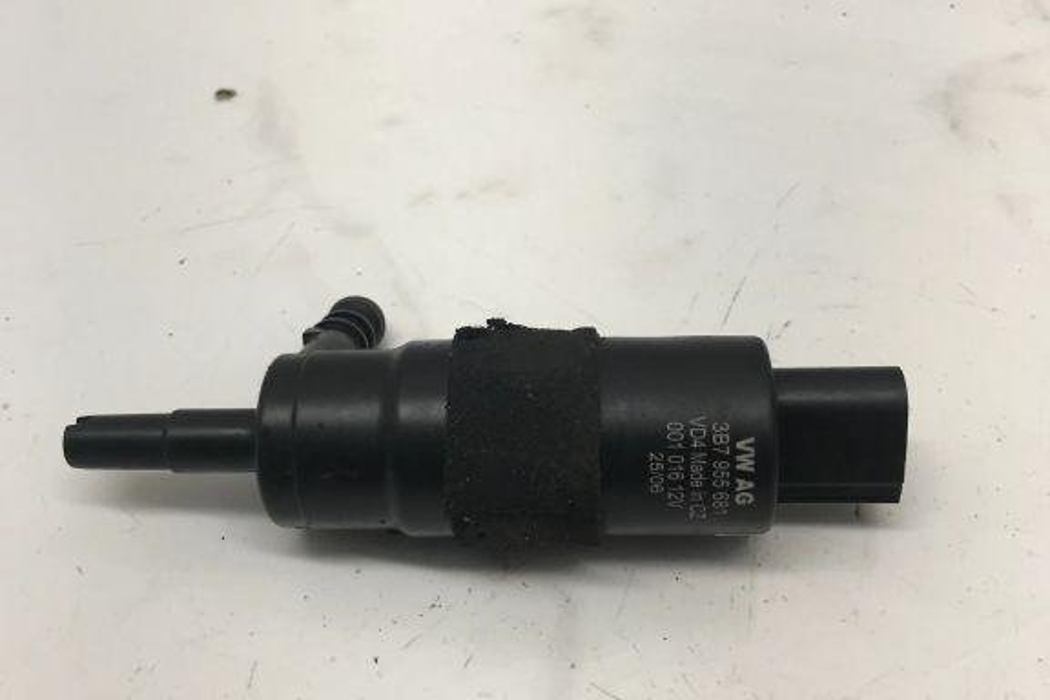 AUDI A6 C8/4K (2018-2024) Headlight washer motor 67126973097,00101612V,67128377613,1209387,1J0973722A,1J0955681,67120154875,5ND955681,67128362157,MR911031,3B0955681A,1112804,3B7955681 32208912