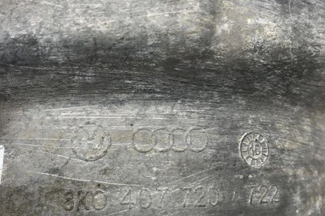 AUDI A5 8T (2007-2016) Другие детали подвески 8K0407720 32209093