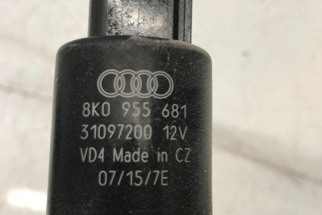 AUDI A5 8T (2007-2016) Headlight washer motor 31097200,8K0955681 32209117