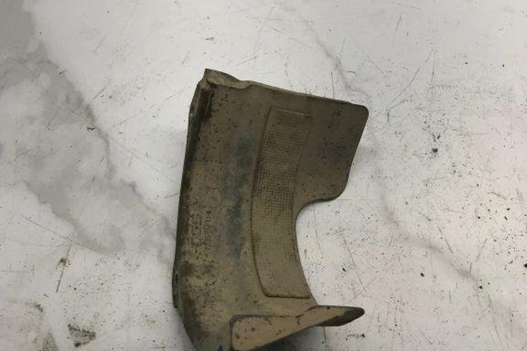 AUDI A4 B8/8K (2011-2016) Citas Balstiekārtas Daļas 8K0407720 32209433
