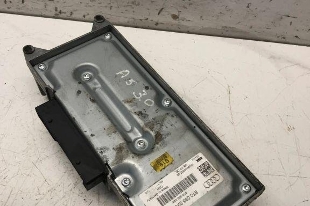 AUDI A5 8T (2007-2016) Усилитель звука 8T0035223,8T0035223AB,720300400200 32210014