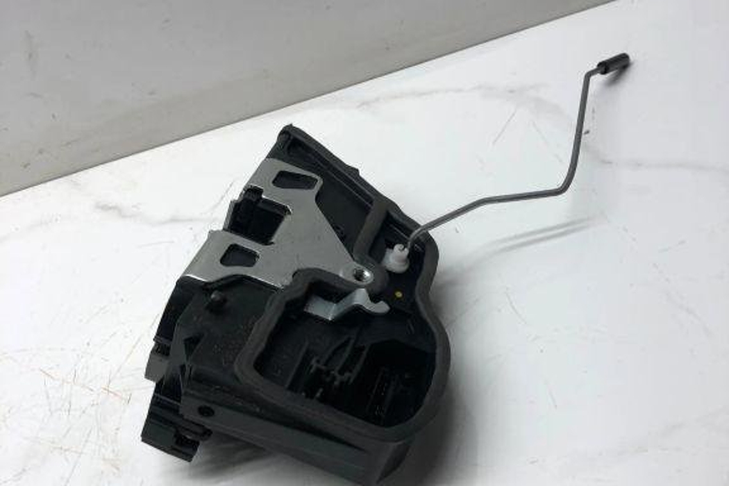 BMW 5 Series F10/F11 (2009-2017) Rear Left Door Lock A053702,7202147 32210359
