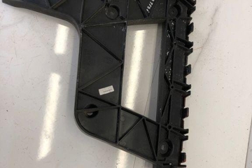 AUDI A4 B8/8K (2011-2016) Aizmugurējā kreisā bampera stiprinājums 8K5807453 32208431