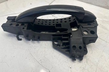 AUDI A5 Sportback 8T (2009-2011) Labās puses bīdāmo durvju ārējais rokturis 8T01837885 32209470