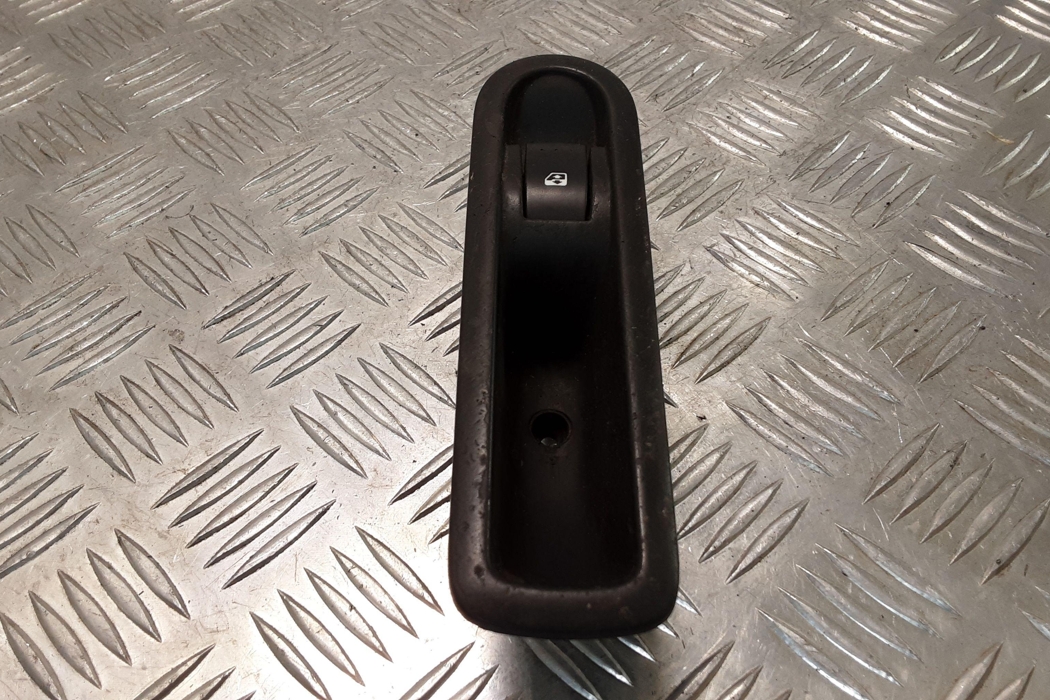 RENAULT Megane 2 generation (2002-2012) Aizmugurējo kreiso durvju loga pacēlāja slēdži 156013870 28381180