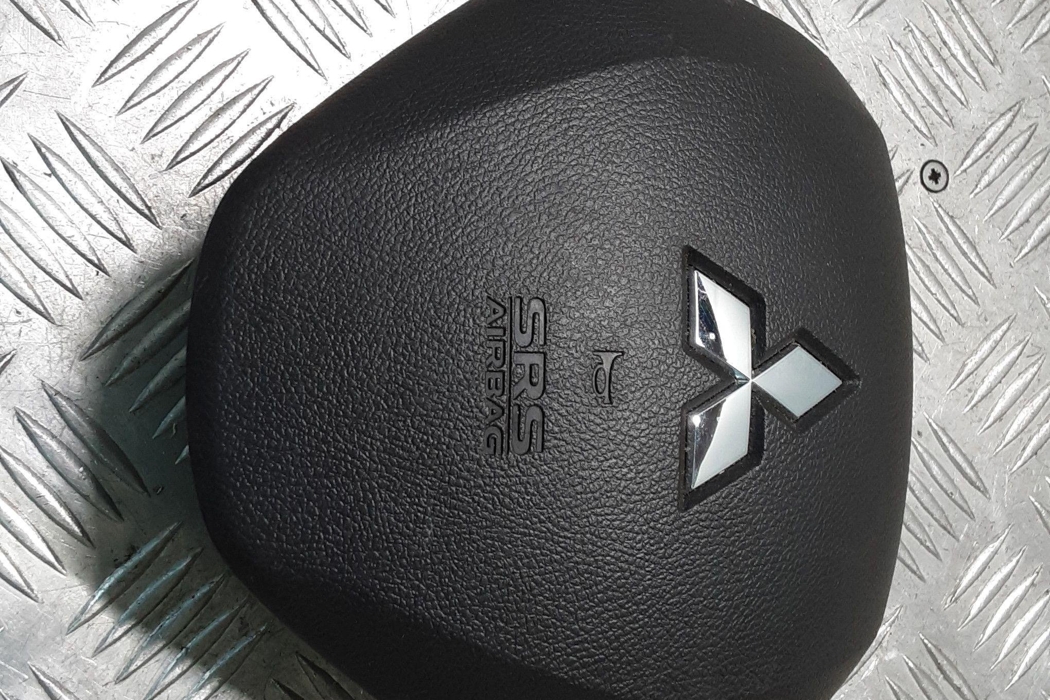 MITSUBISHI Outlander 1 generation (2001-2008) Steering Wheel