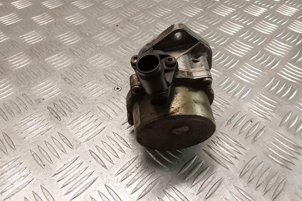 RENAULT Laguna 2 generation (2001-2007) Vacuum Pump 8200072985 28407873
