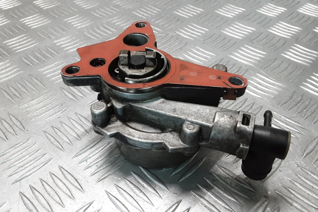 RENAULT Latitude 1 generation (2010-2020) Vacuum Pump 8200845984 28412894