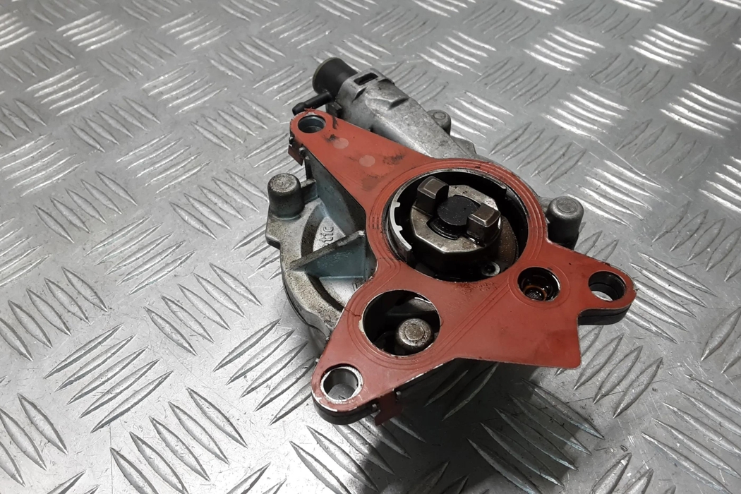 RENAULT Latitude 1 generation (2010-2020) Vacuum Pump 8200845984 28412894