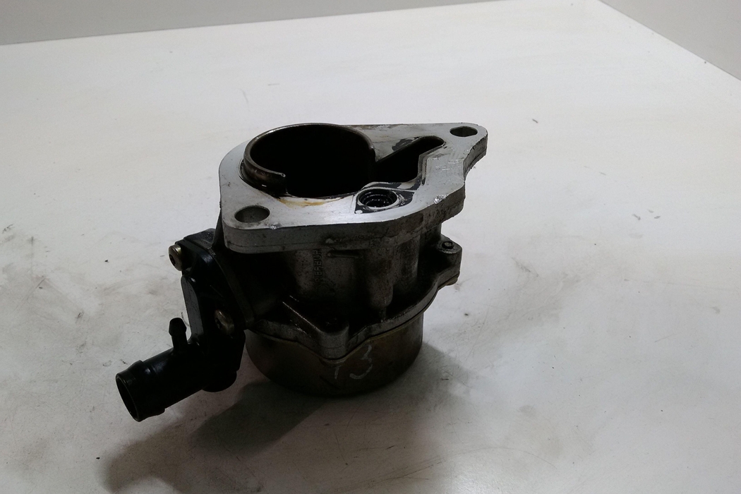 RENAULT Trafic 2 generation (2001-2015) Vacuum Pump 72238908F,8200072985 28414673
