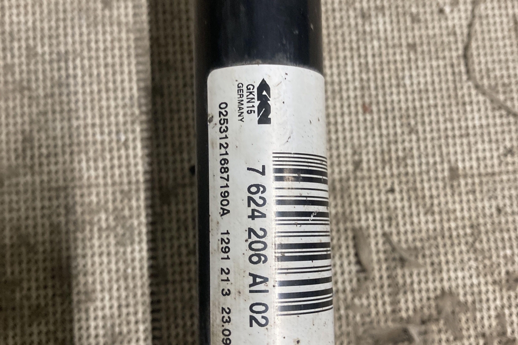 BMW 1 Series F20/F21 (2011-2020) Rear Right Driveshaft 7624206 28425897