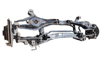 VOLKSWAGEN Passat B8 (2014-2023) Aizmugurējais tilts 3Q0505235AC 31411595