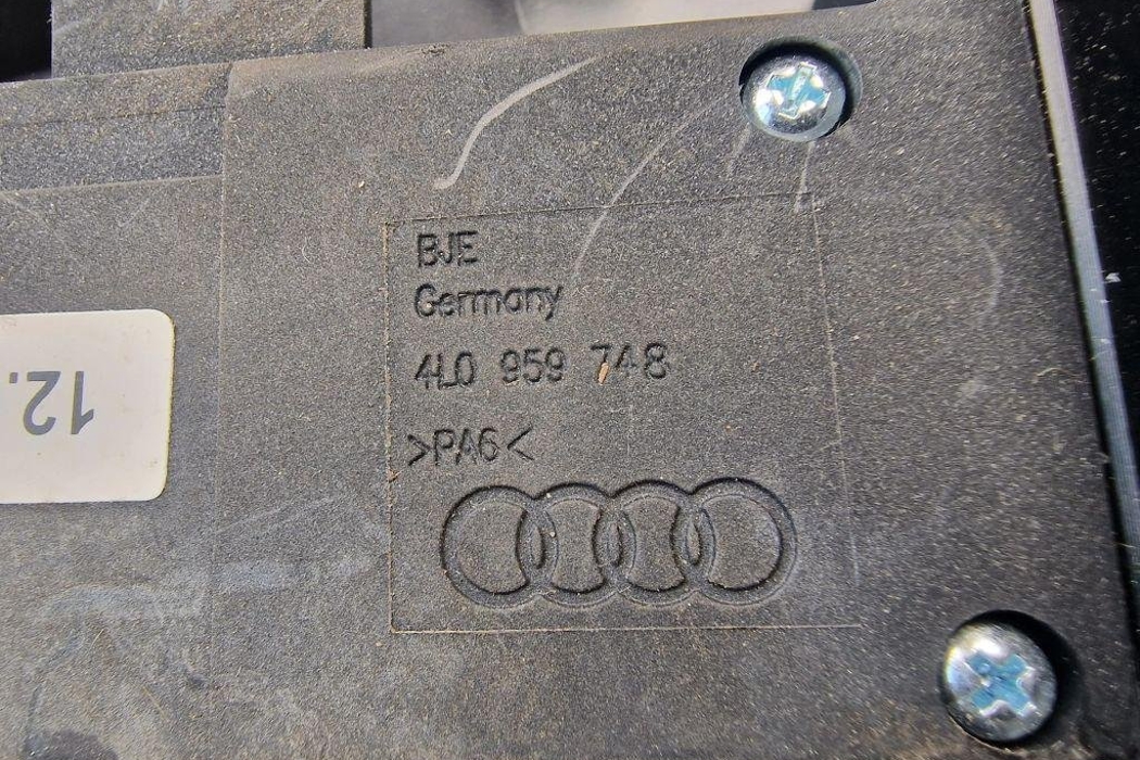 AUDI Q7 4M (2015-2024) Right Seat Control Buttons 4L0959748 31252717