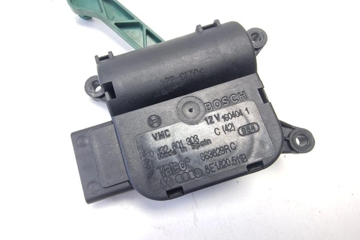 AUDI A4 B5/8D (1994-2001) Interior Heater Flap Motor Actuator 8E1820511B 31243482