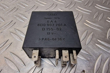 AUDI A8 D2/4D (1994-2002) Relejs 8D0907701A 31250338