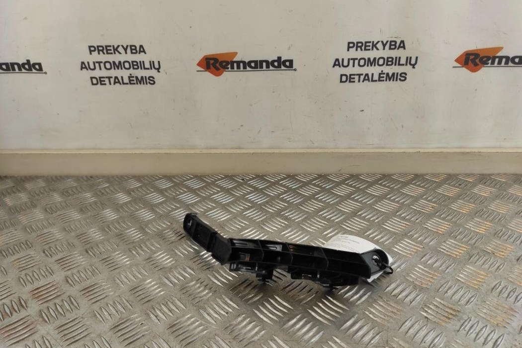 TOYOTA RAV4 5 generation (XA50) (2018-2024) Aizmugurējā labā bampera stiprinājums 5256242060 31604707