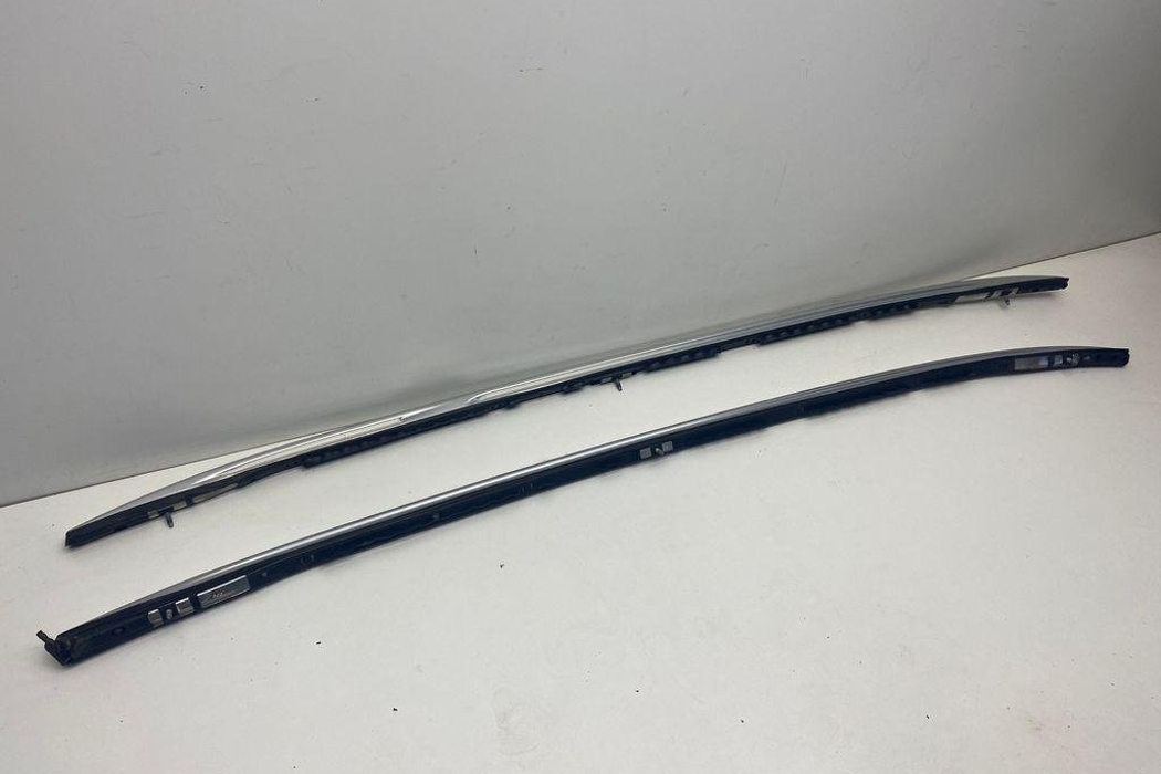 BMW 5 Series F10/F11 (2009-2017) Rear Left Roof Handle 7210093 30985118
