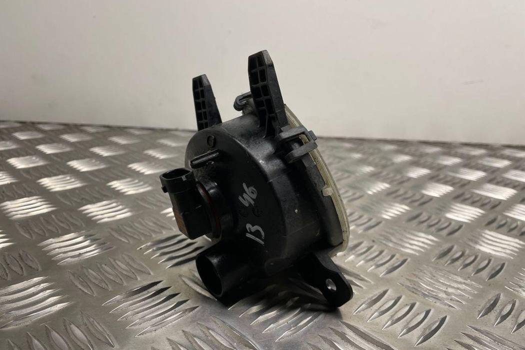 BMW 3 Series F30/F31 (2011-2020) Левая противотуманка переднего бампера 7248911 30992806