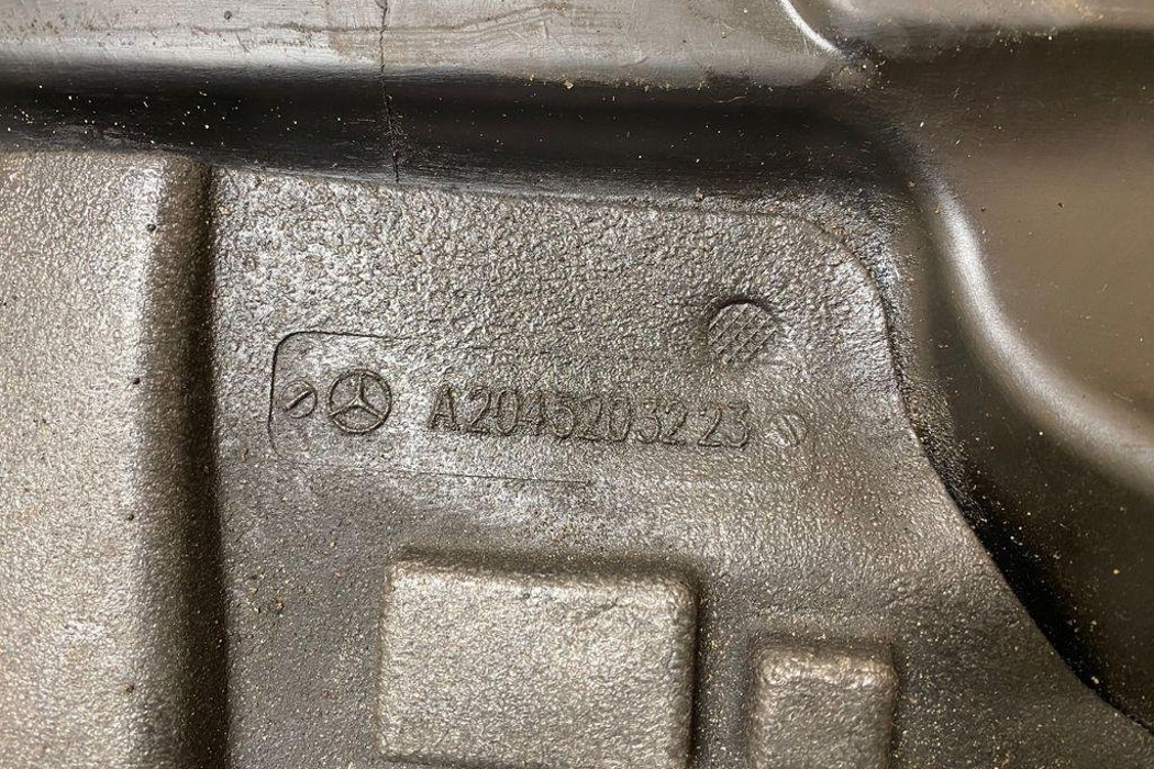 MERCEDES-BENZ C-Class W204/S204/C204 (2004-2015) Engine Cover A2045203223 30993996