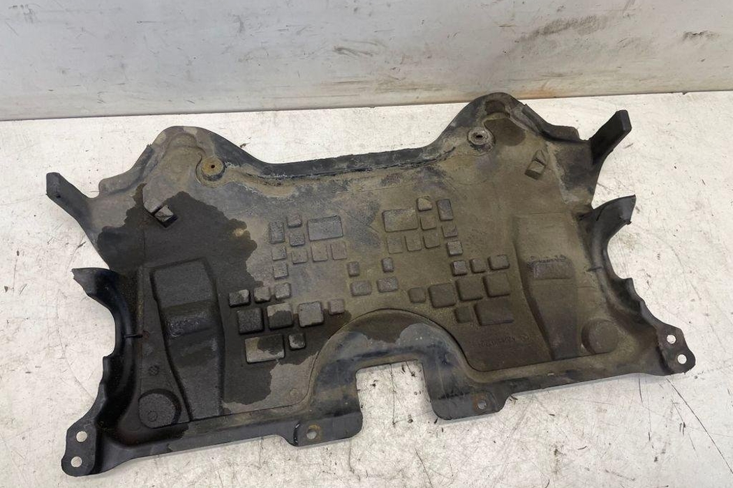 MERCEDES-BENZ C-Class W204/S204/C204 (2004-2015) Engine Cover A2045203223 30995961