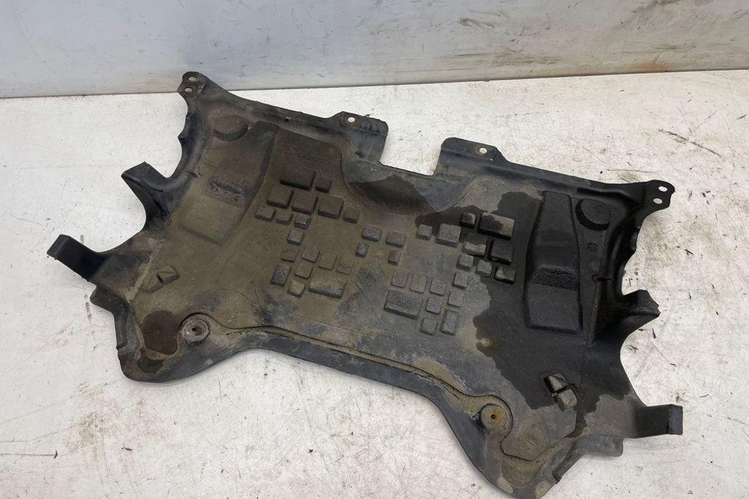 MERCEDES-BENZ C-Class W204/S204/C204 (2004-2015) Engine Cover A2045203223 30995961