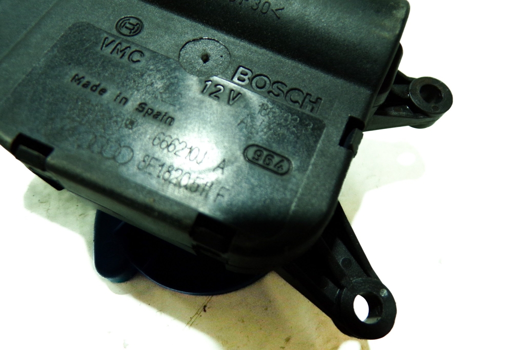 AUDI A4 B6/8E (2000-2005) Air flap motor 8E1820511F 22607324