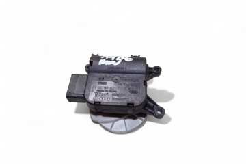 AUDI A4 B6/8E (2000-2005) Air flap motor 8E1820511C 30372382