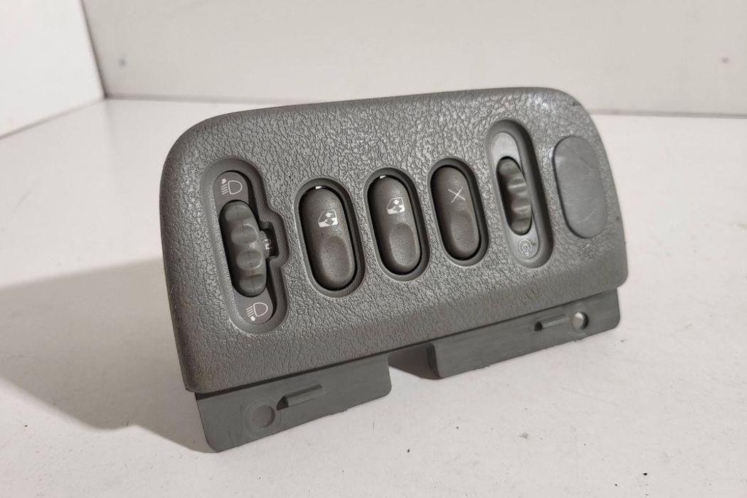 RENAULT Megane 1 generation (1995-2003) Switches 7700432429 31510679