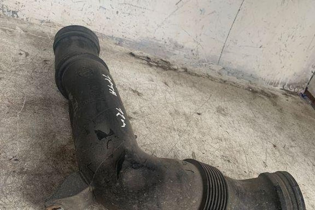 VOLKSWAGEN Jetta 3 generation (1992-1998) Hoses 1k0129618aj 32115664
