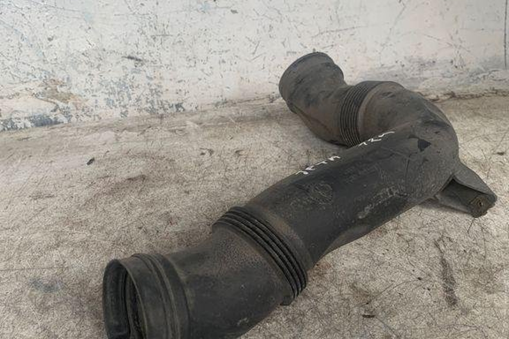 VOLKSWAGEN Jetta 3 generation (1992-1998) Hoses 1k0129618aj 32115664