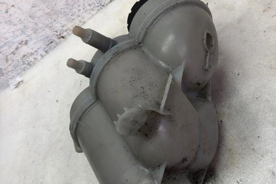 MERCEDES-BENZ C-Class W206 (2021-2023) Expansion Tank A2065000000 32124954