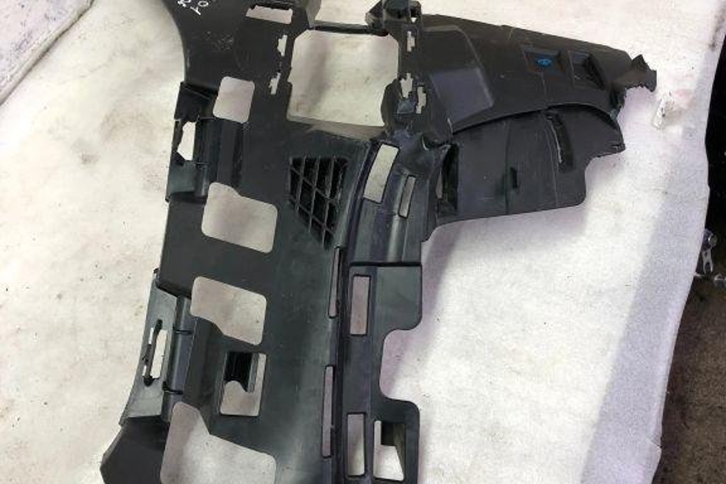 MERCEDES-BENZ C-Class W206 (2021-2023) Front Bumper Right Corner 32124956