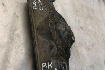 AUDI Q7 4M (2015-2024) Front Left Shock Absorber Bracket 32123055