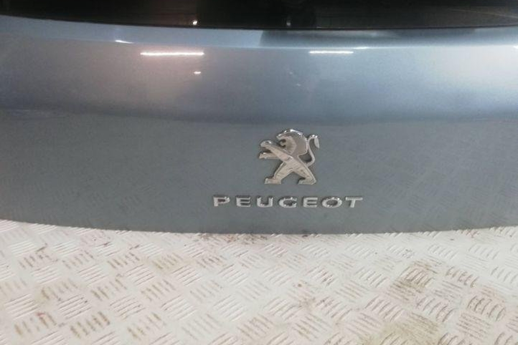 PEUGEOT 3008 1 generation (2010-2016) Крышка багажника 27893774