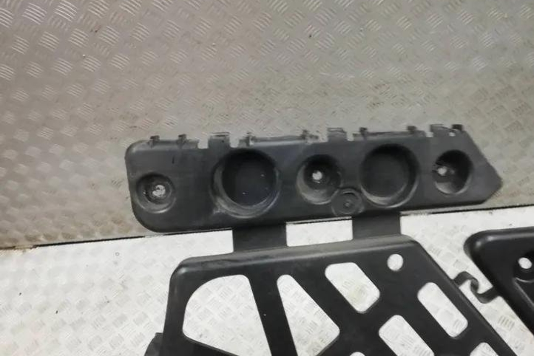 RENAULT Megane 3 generation (2008-2020) Aizmugurējā kreisā bampera stiprinājums 852200001R 27901339