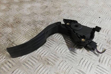 RENAULT Clio 4 generation (2012-2020) Akseleratora / gāzes pedālis 180029347R 27895340