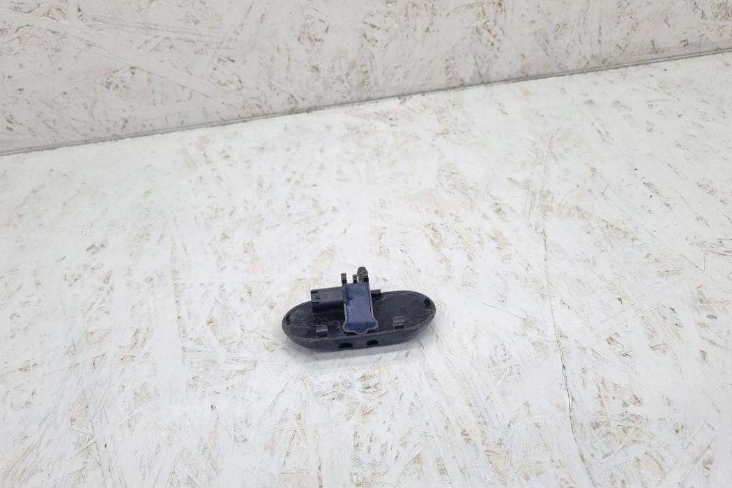 AUDI A3 8P (2003-2013) Vējstikla apskalošanas sprausla 8P0955988 31454077